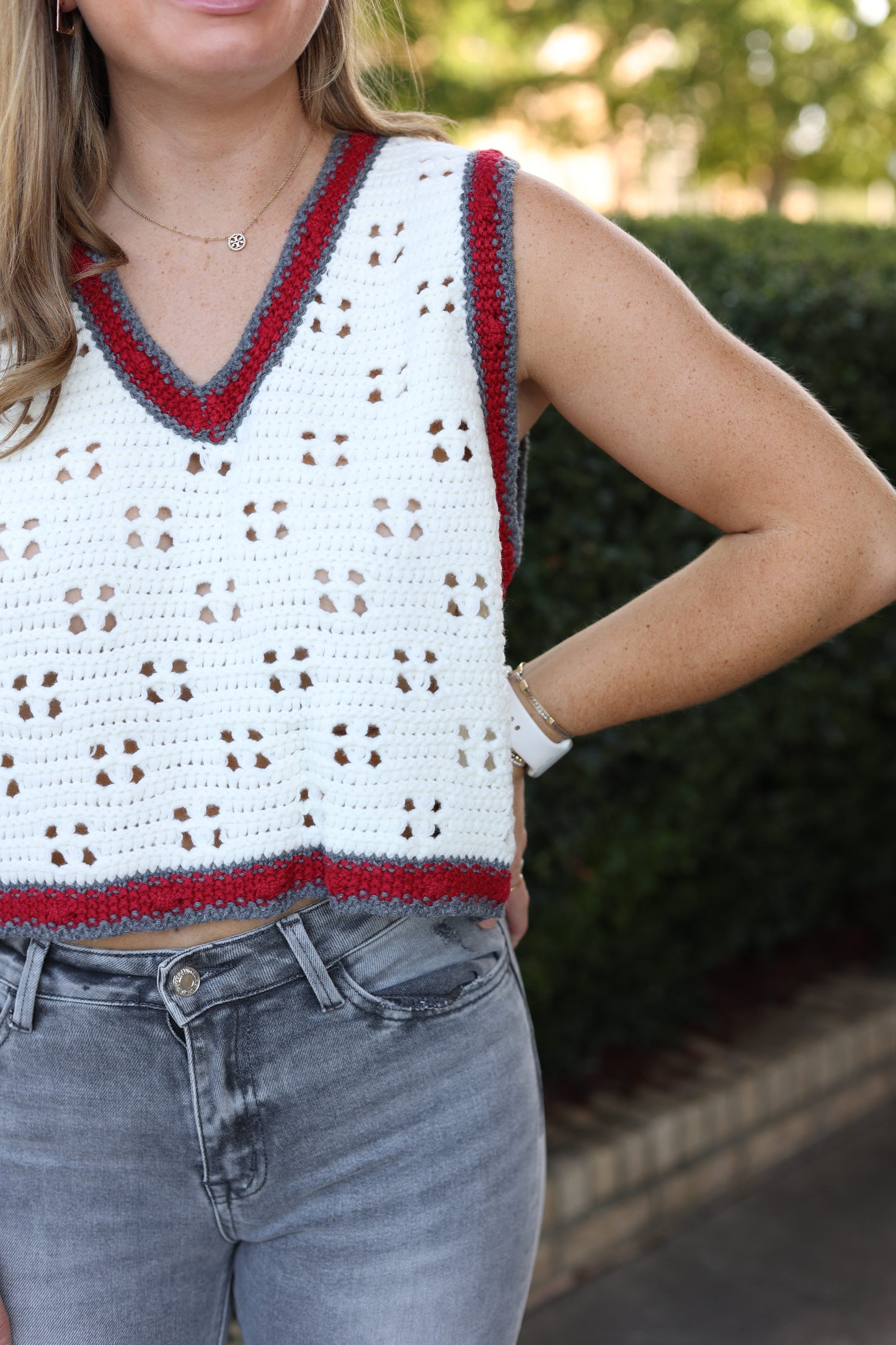 Camille Sweater Vest (Crimson/Grey)