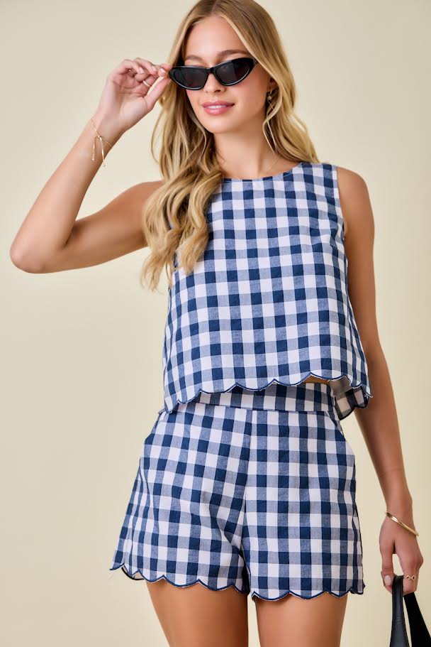 Juniors' Day + Moon Sleeveless Gingham Top With Scallop Hem & Back Keyhole