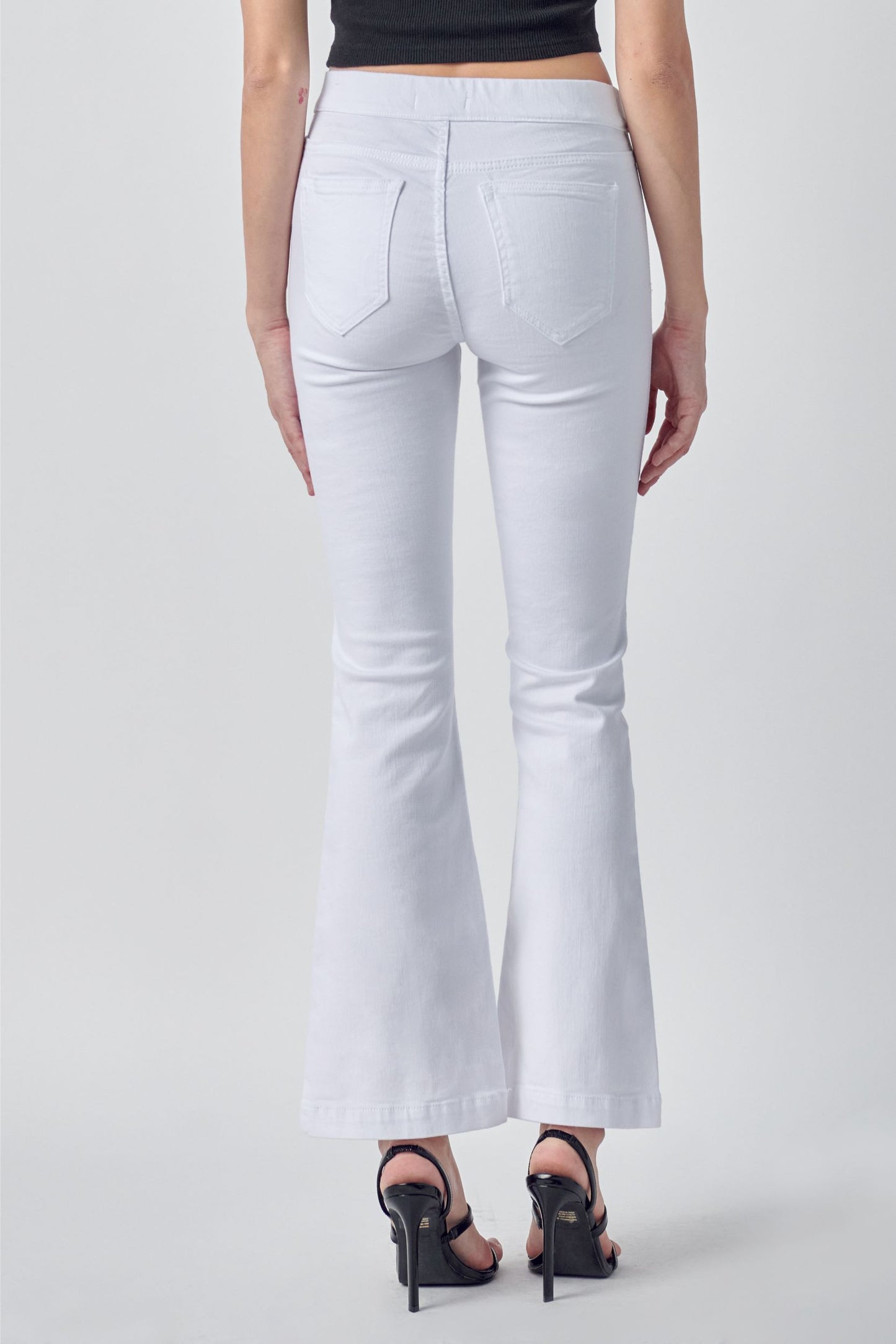 Cello Mid Rise Flared Jegging (30 Inch Inseam White)