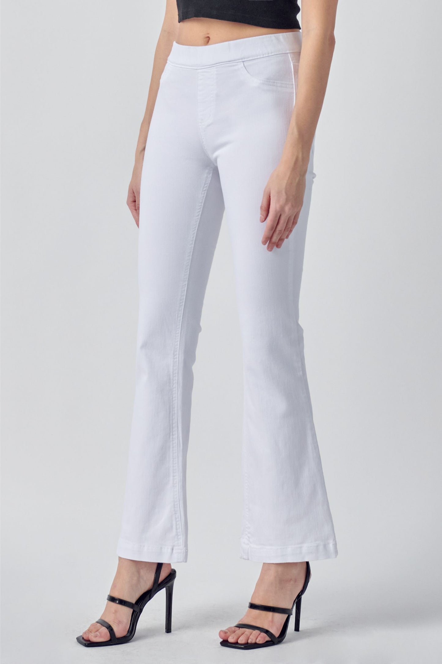 Cello Mid Rise Flared Jegging (30 Inch Inseam White)