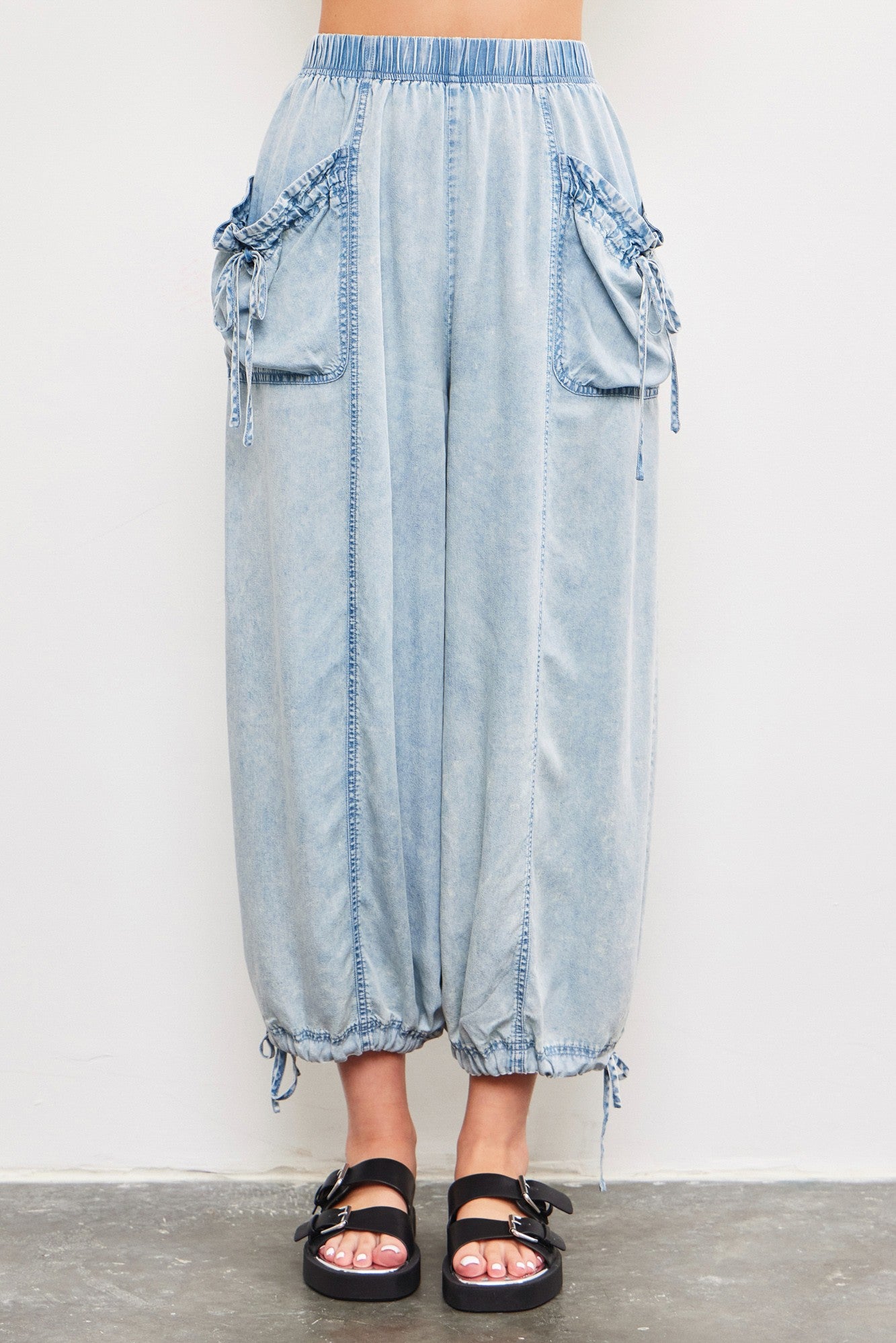 Side Detail Pocket Pant (Light Denim)