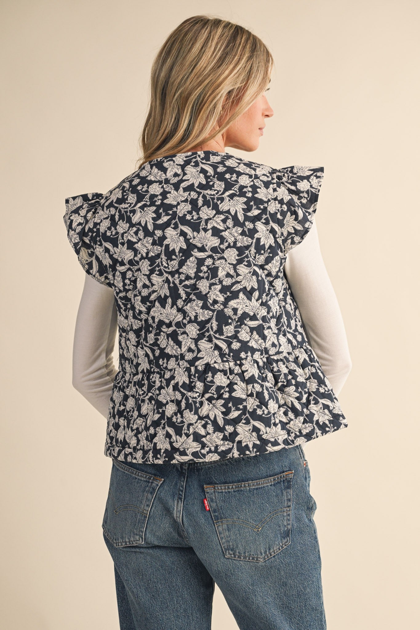 Juniors' &Merci Flutter Sleeve Floral Quilted Vest