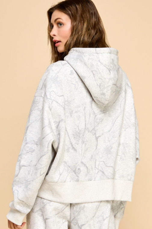 Camouflage Print Loose Fit Front Pocket Hoodie (Grey)