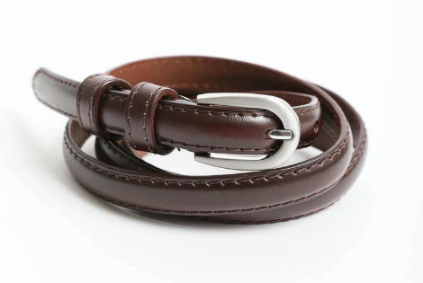 Skinny Horseshoe Buckle Cinch Leather Belt