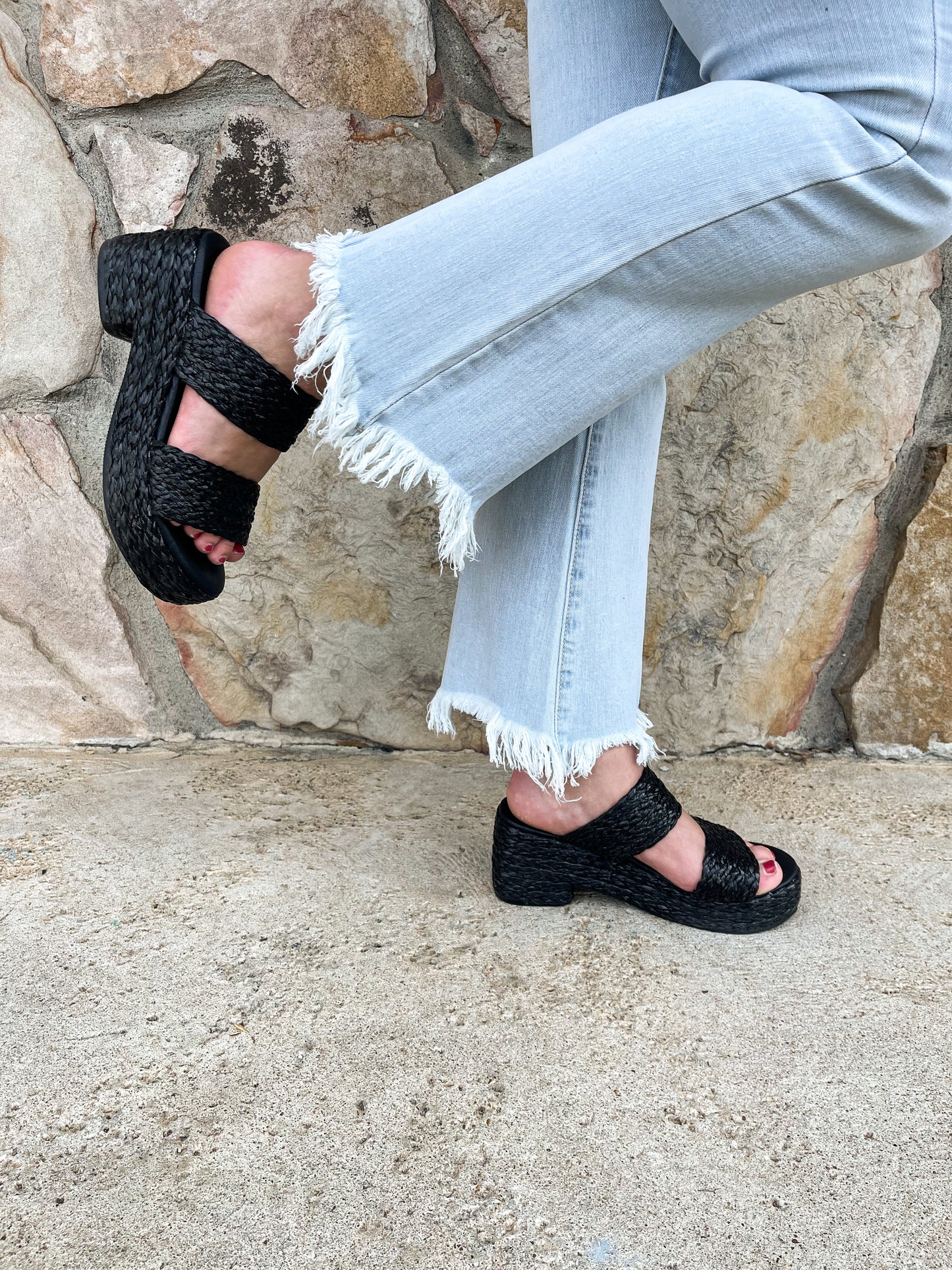 Anna Frayed Hem Jeans