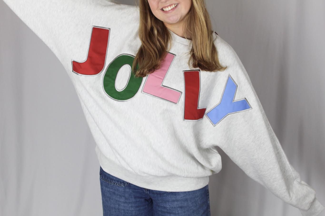 Juniors' Royce Apparel Jolly Flannigan Crewneck Sweatshirt (Ash Grey)