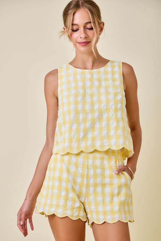 Juniors' Day + Moon Sleeveless Gingham Top With Scallop Hem & Back Keyhole