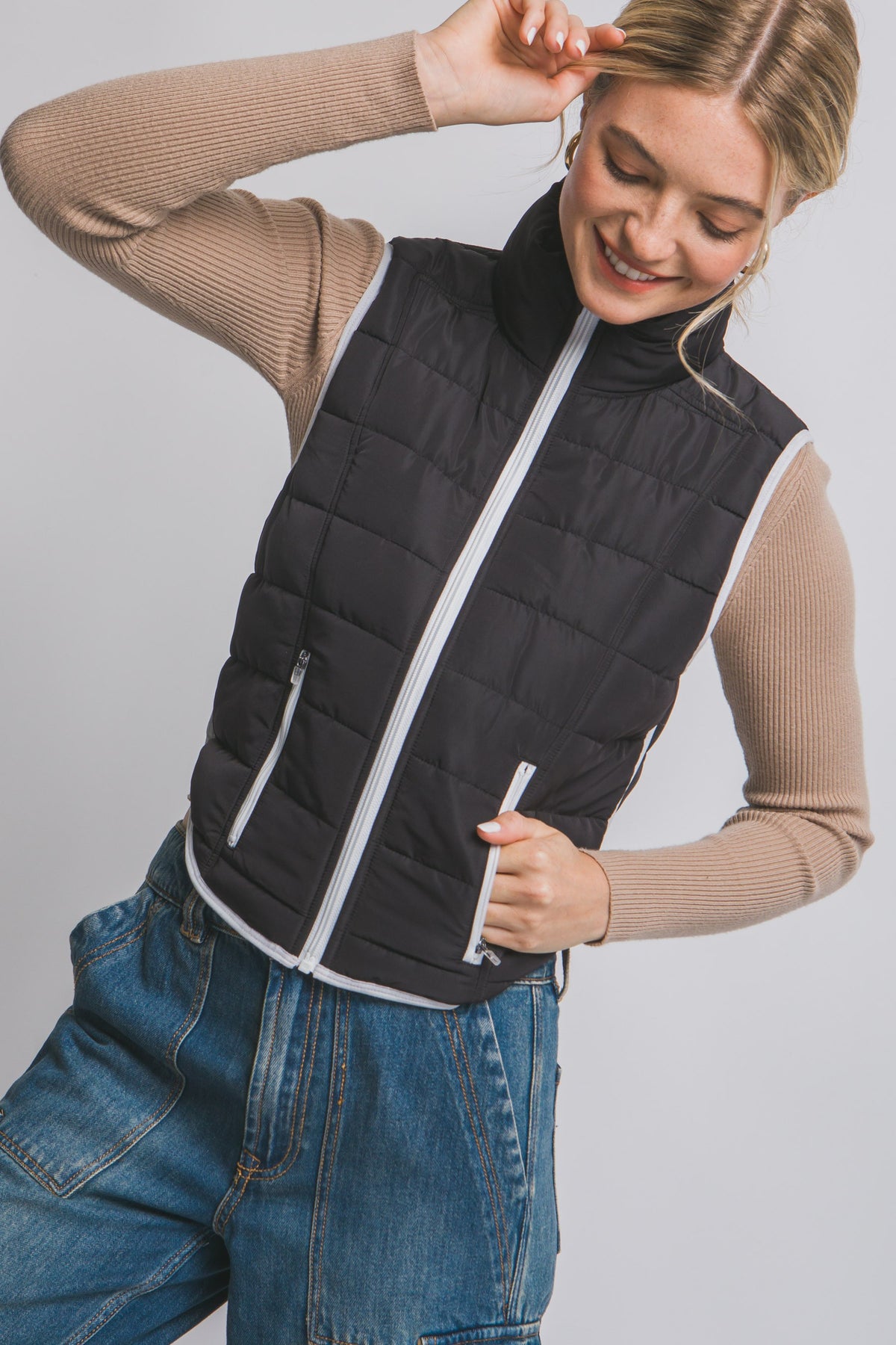 Love Tree Contrast Trim Packable Vest