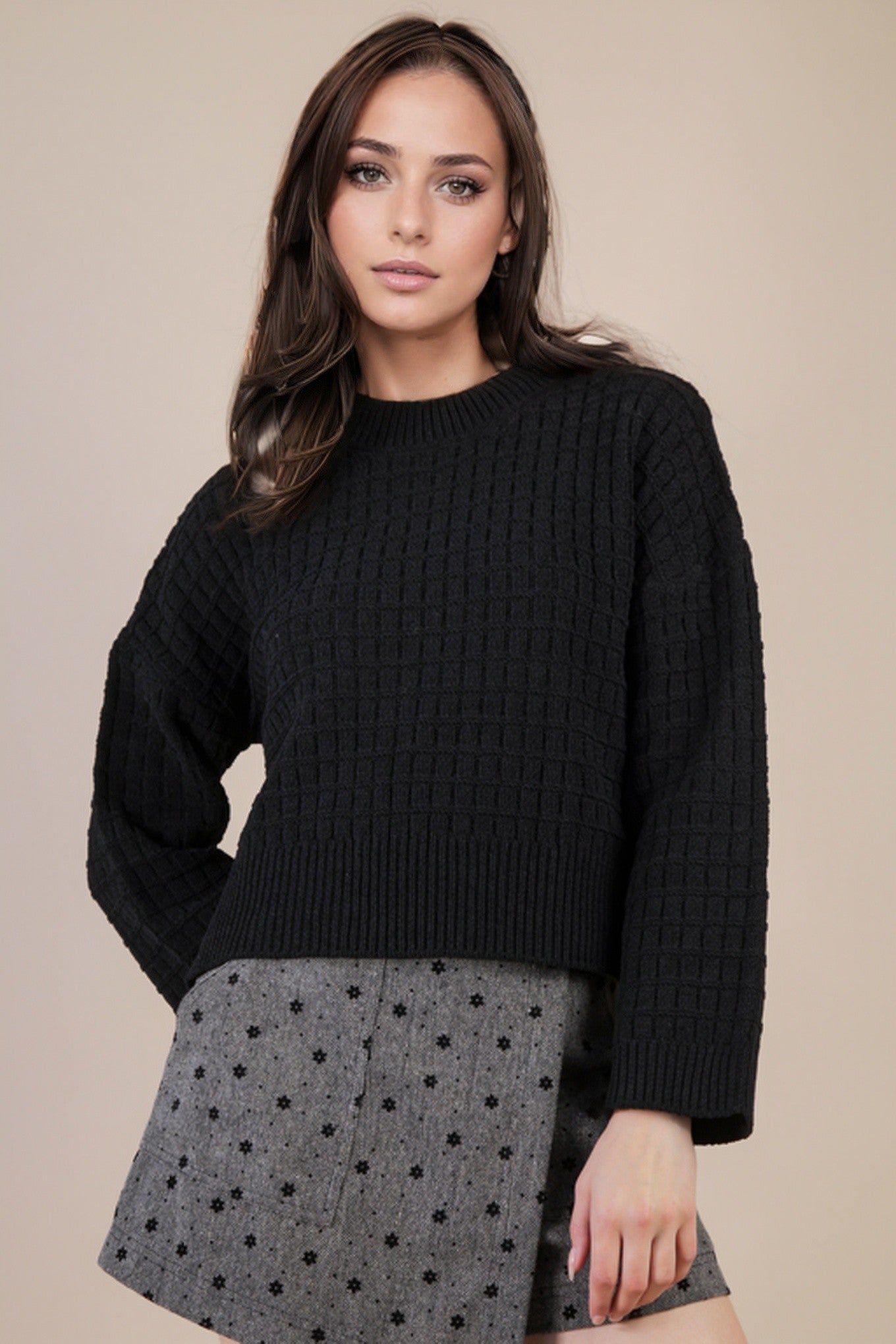 Juniors' Very J Oversized Textured Solid Casual Knit Sweater