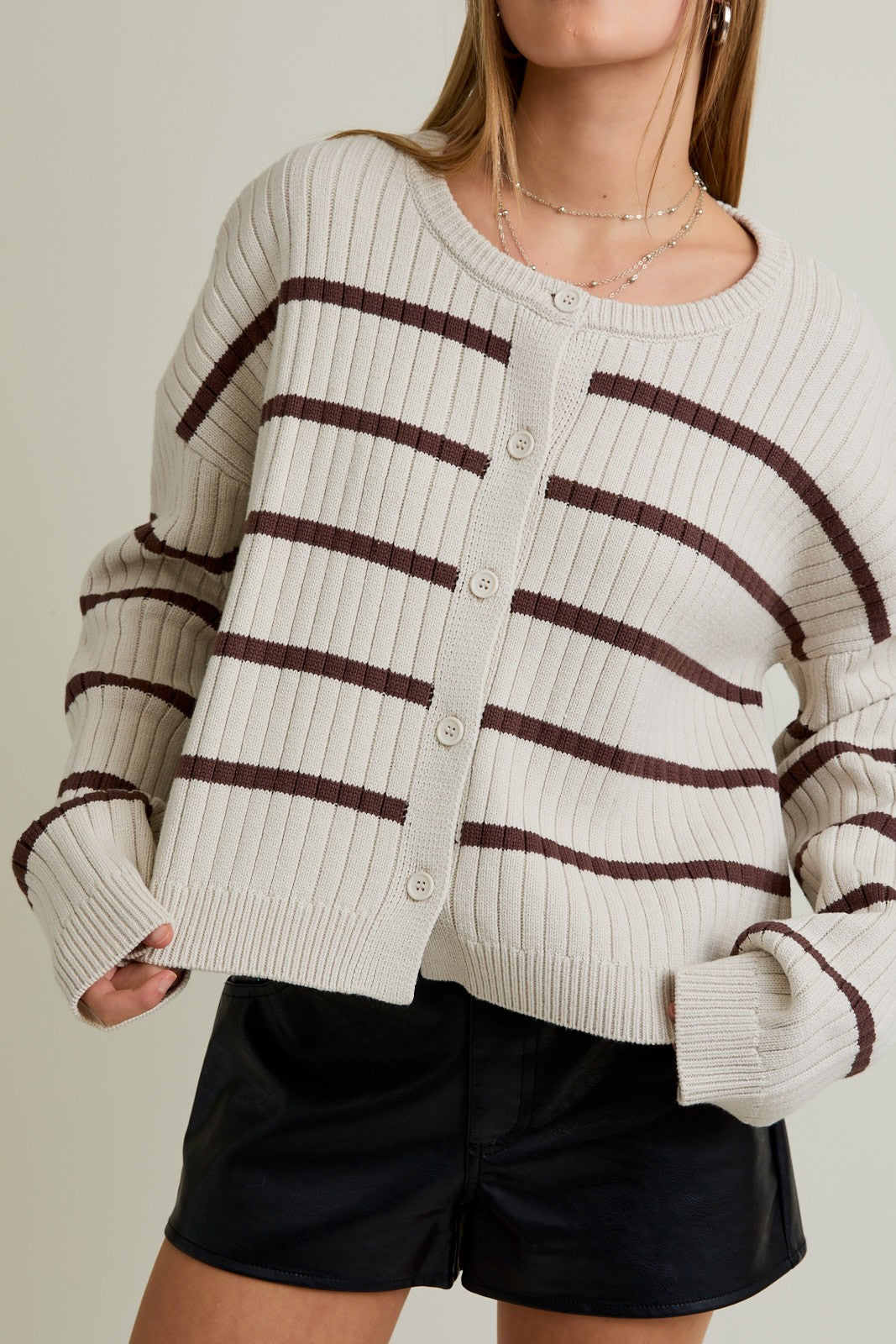 Juniors' Le Lis L/S Ribbed Wide Crew Neck Stripe Cardigan Sweater