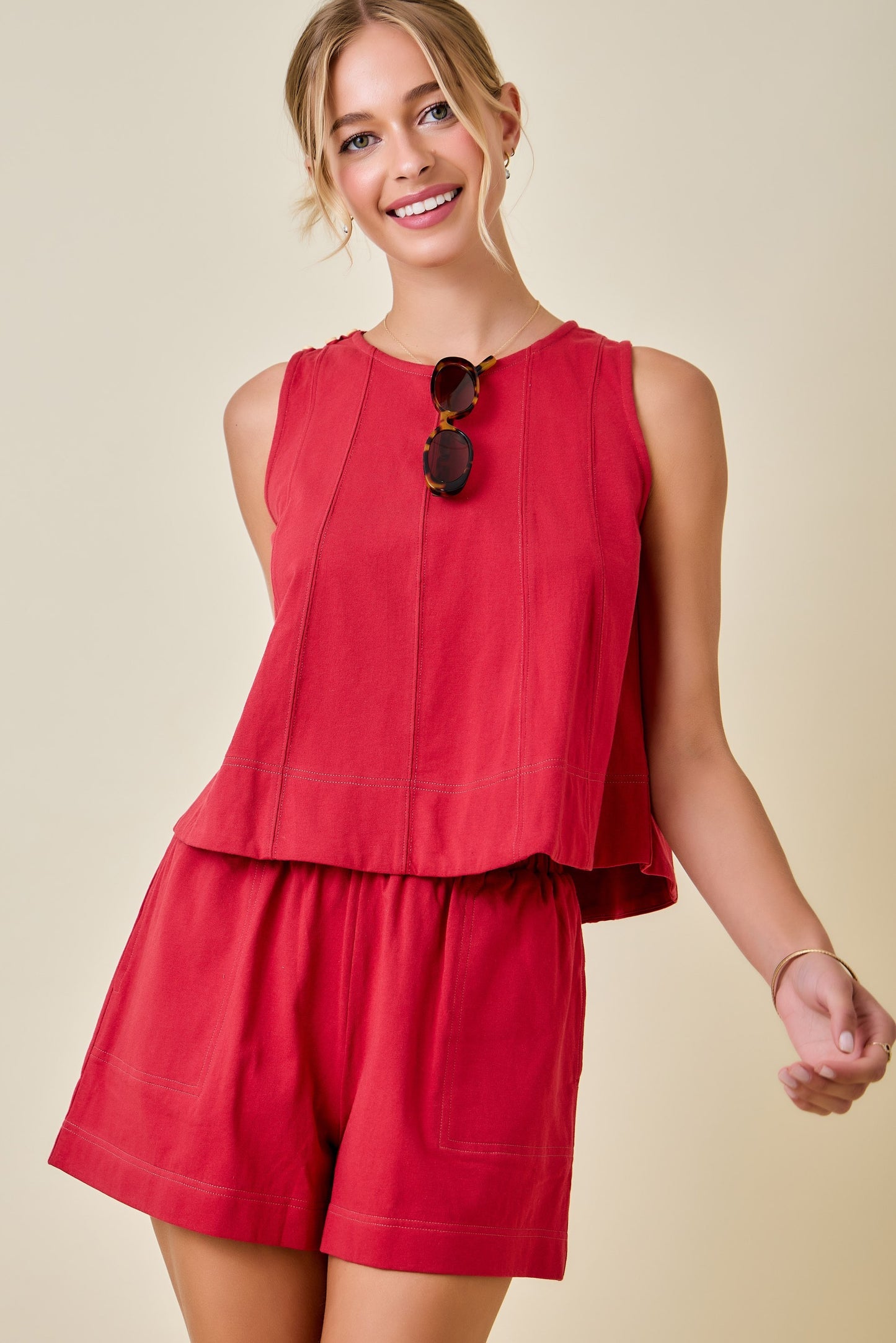 Juniors' Day + Moon Sleeveless Relaxed Top With Contrast Line Stitch