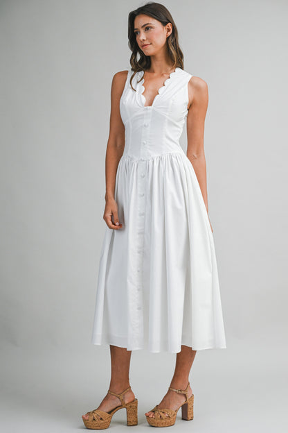 Juniors' Mable Scalloped Neckline Sleeveless Midi Dress (Off White)