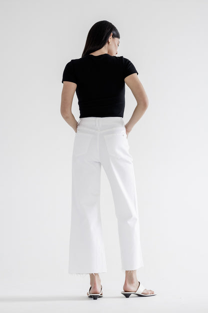 Juniors' Mica Denim Super High Rise Wide Leg Jean (White)