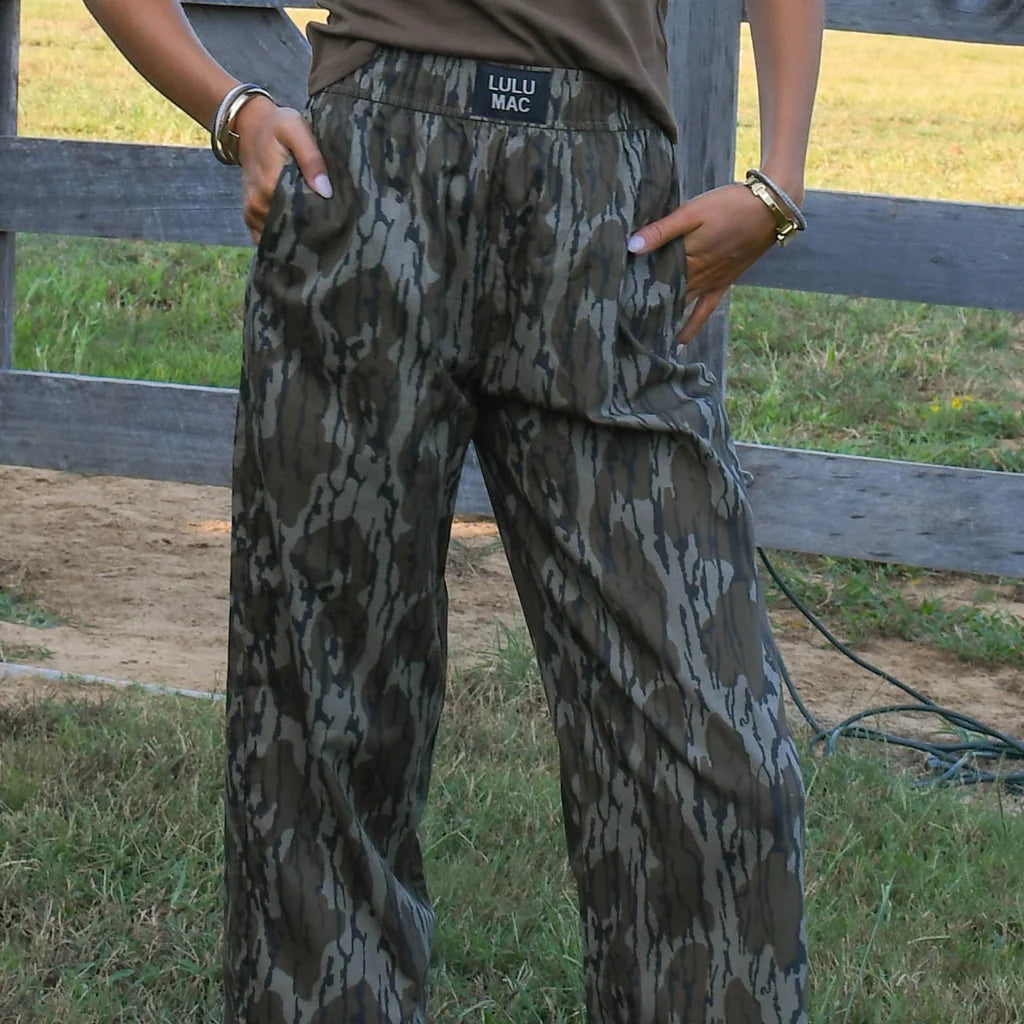 Girlie Girl LULU MAC Mossy Oak Bottomland Camo Pant