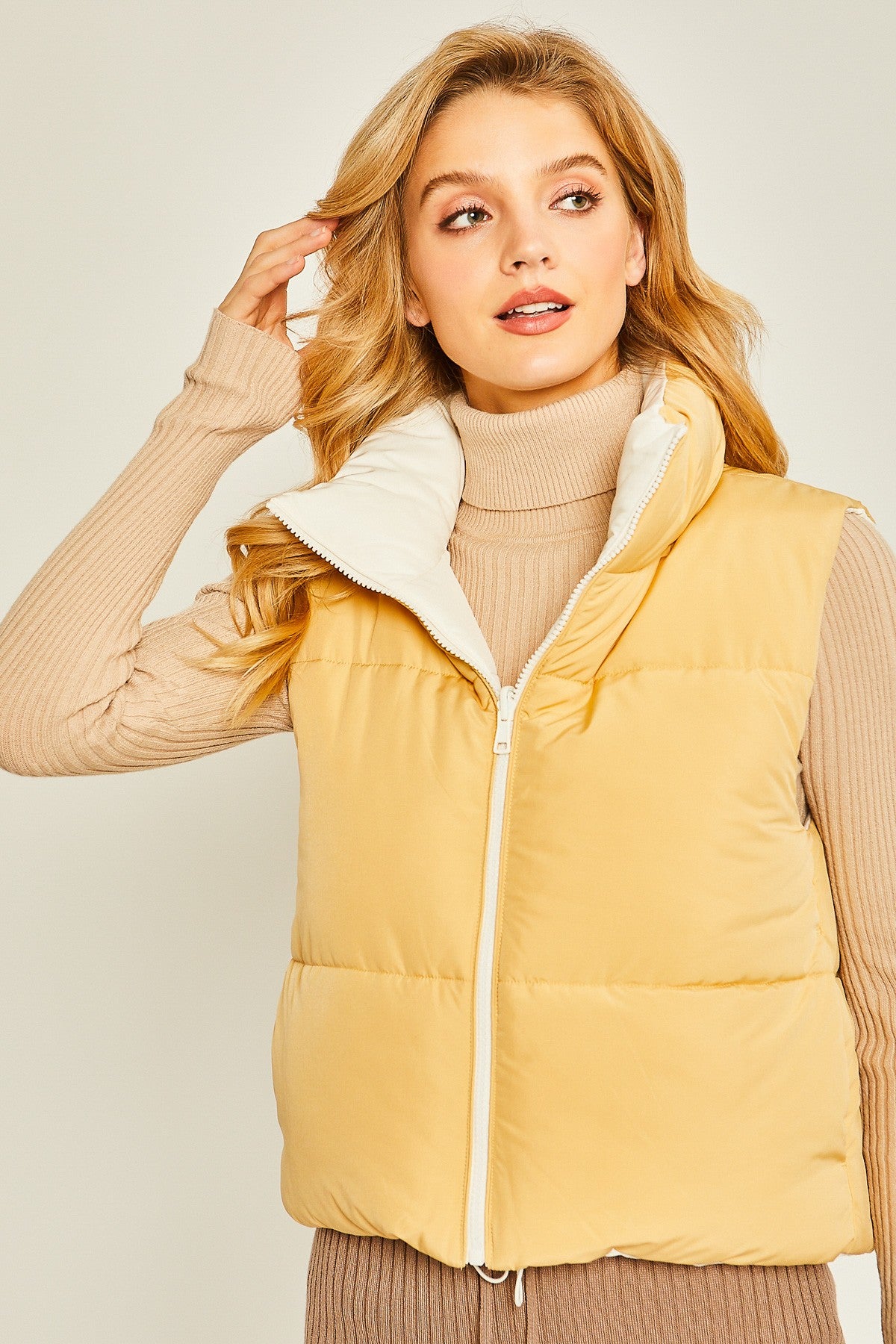 Woven Solid Reversible Vest (Ivory)