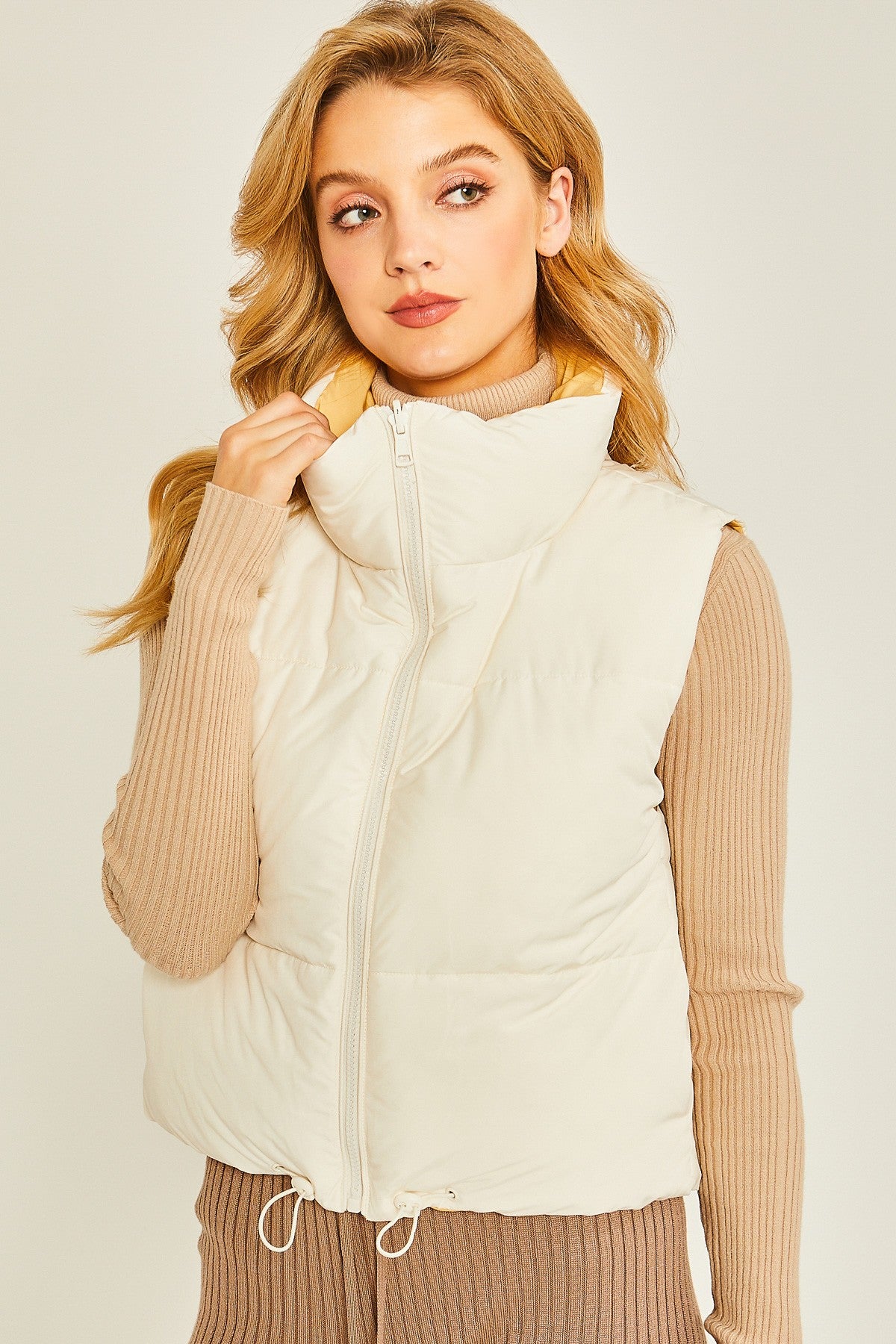 Woven Solid Reversible Vest (Ivory)