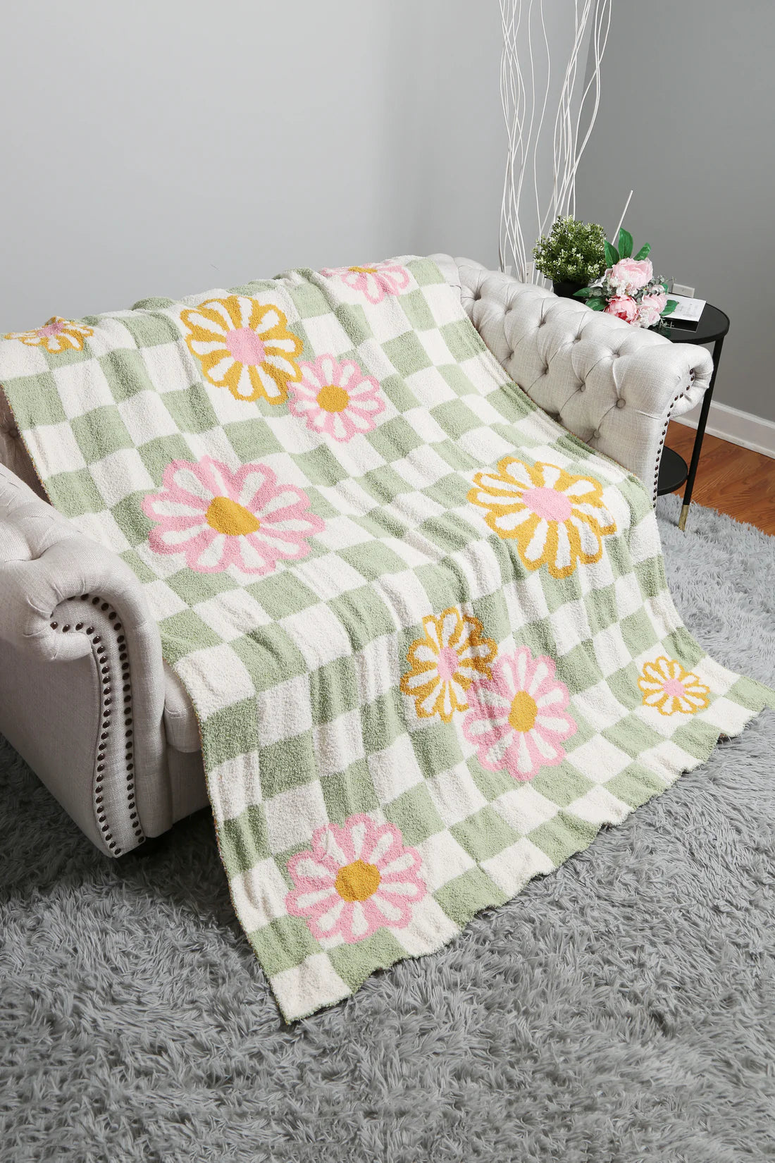 ComfyLuxe Daisy & Checkered Pattern Luxury Soft Throw Blanket (Green)