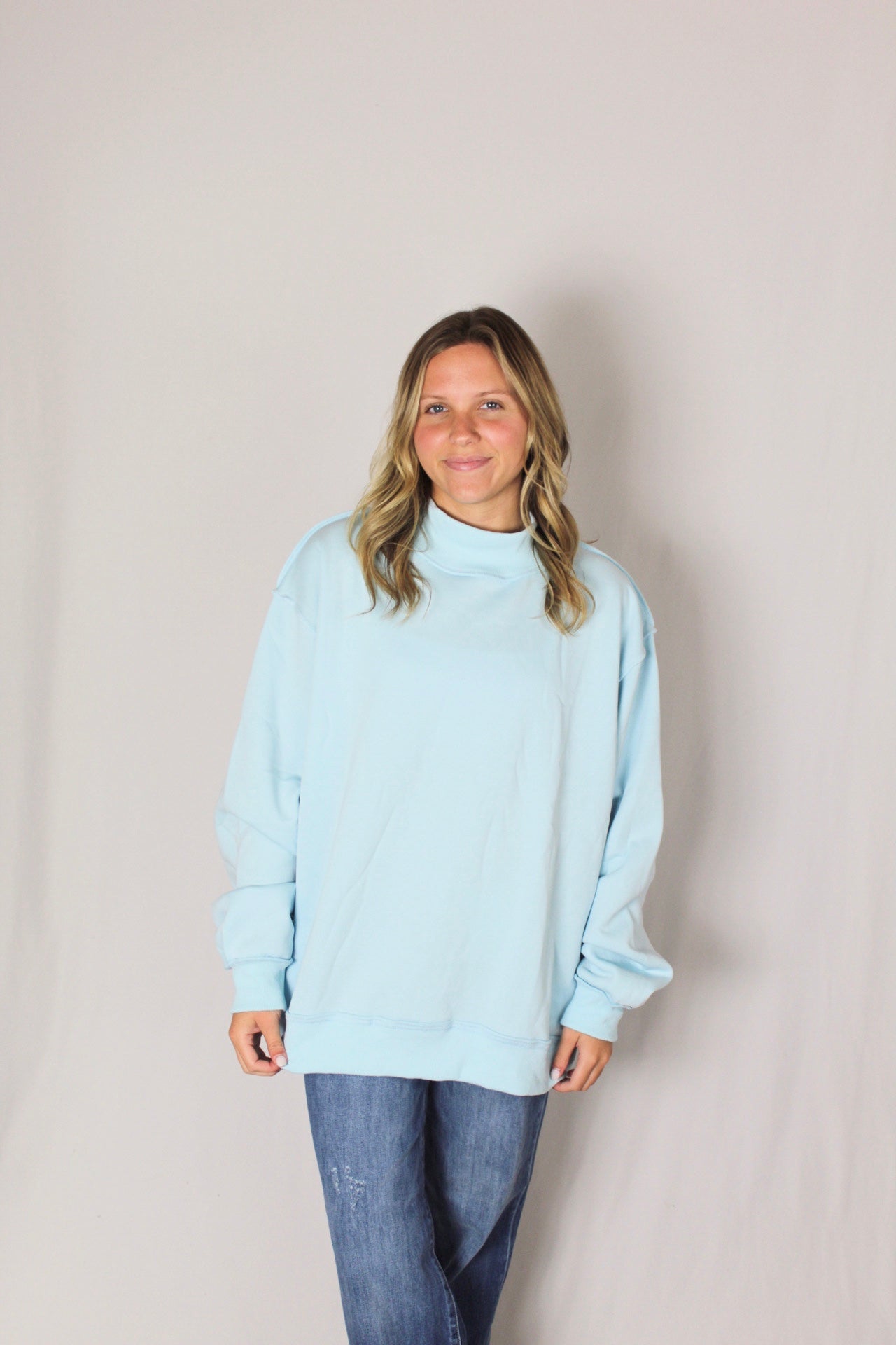 Juniors' Bucketlist Solid Mock Neck Sweatshirt