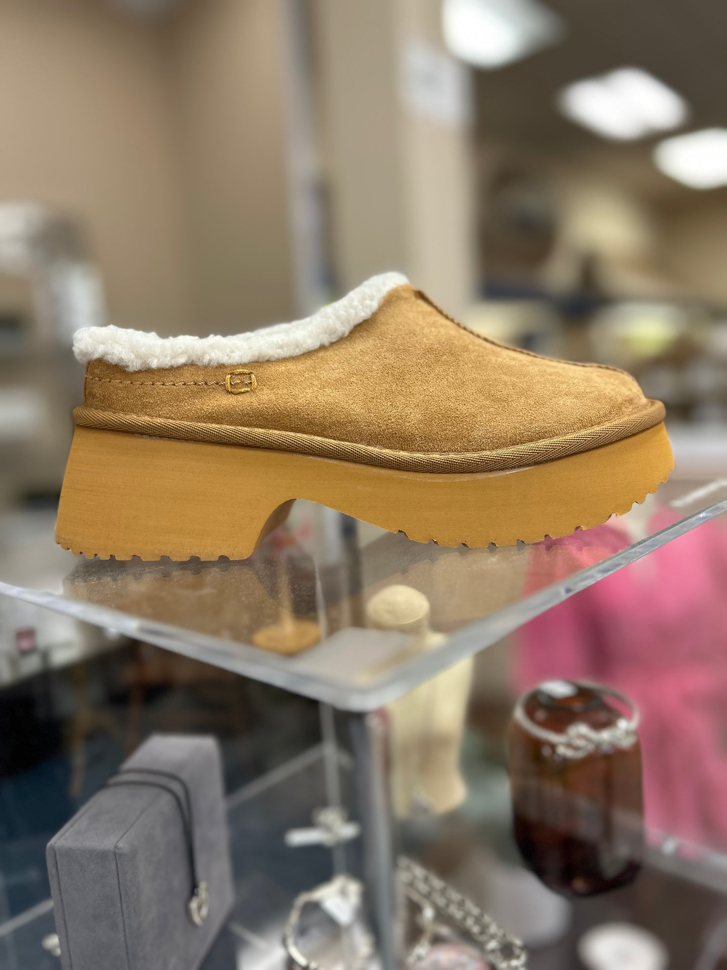 Women's Matisse Anton Heeled Clog (Chestnut)