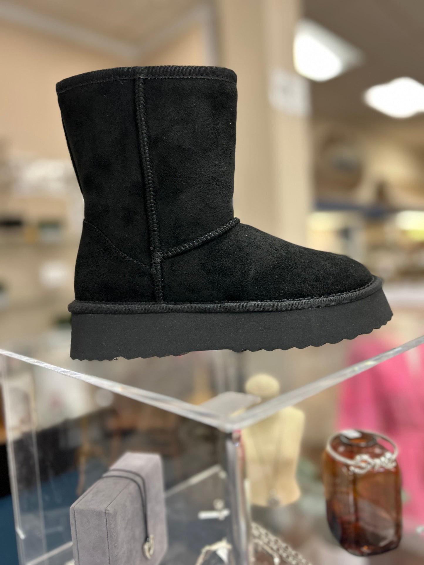 Women's Matisse Moritz Cozy Platform Boot (Black)