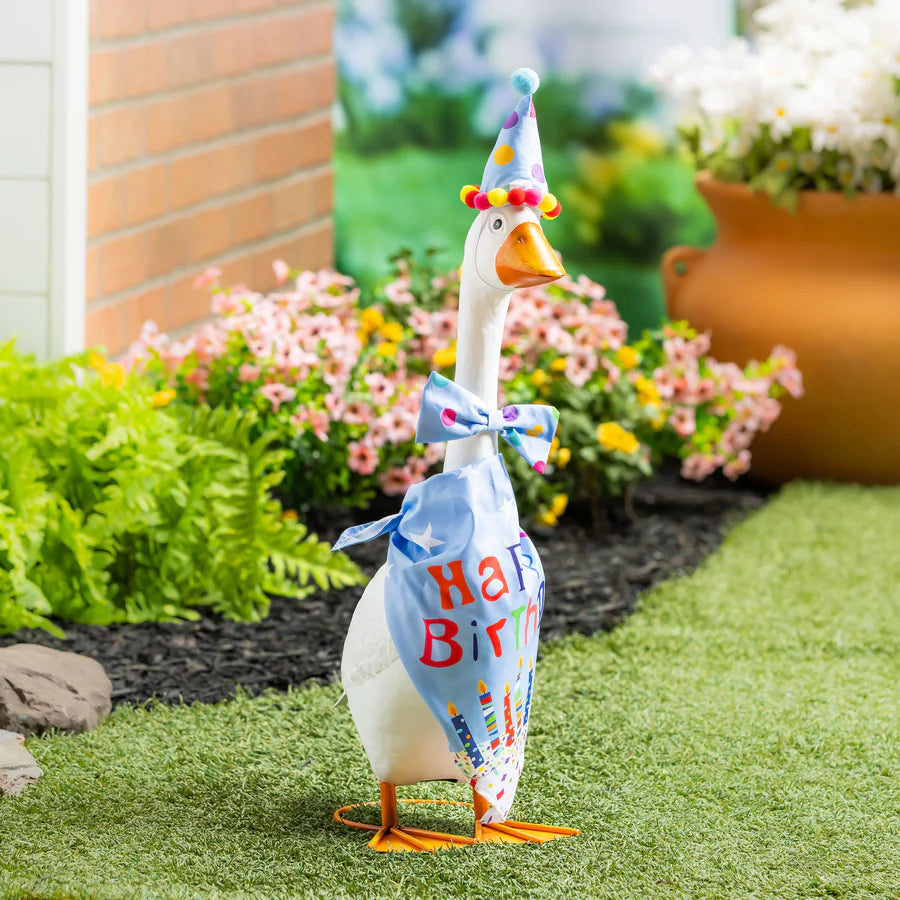 Giddy the Goose Outfits