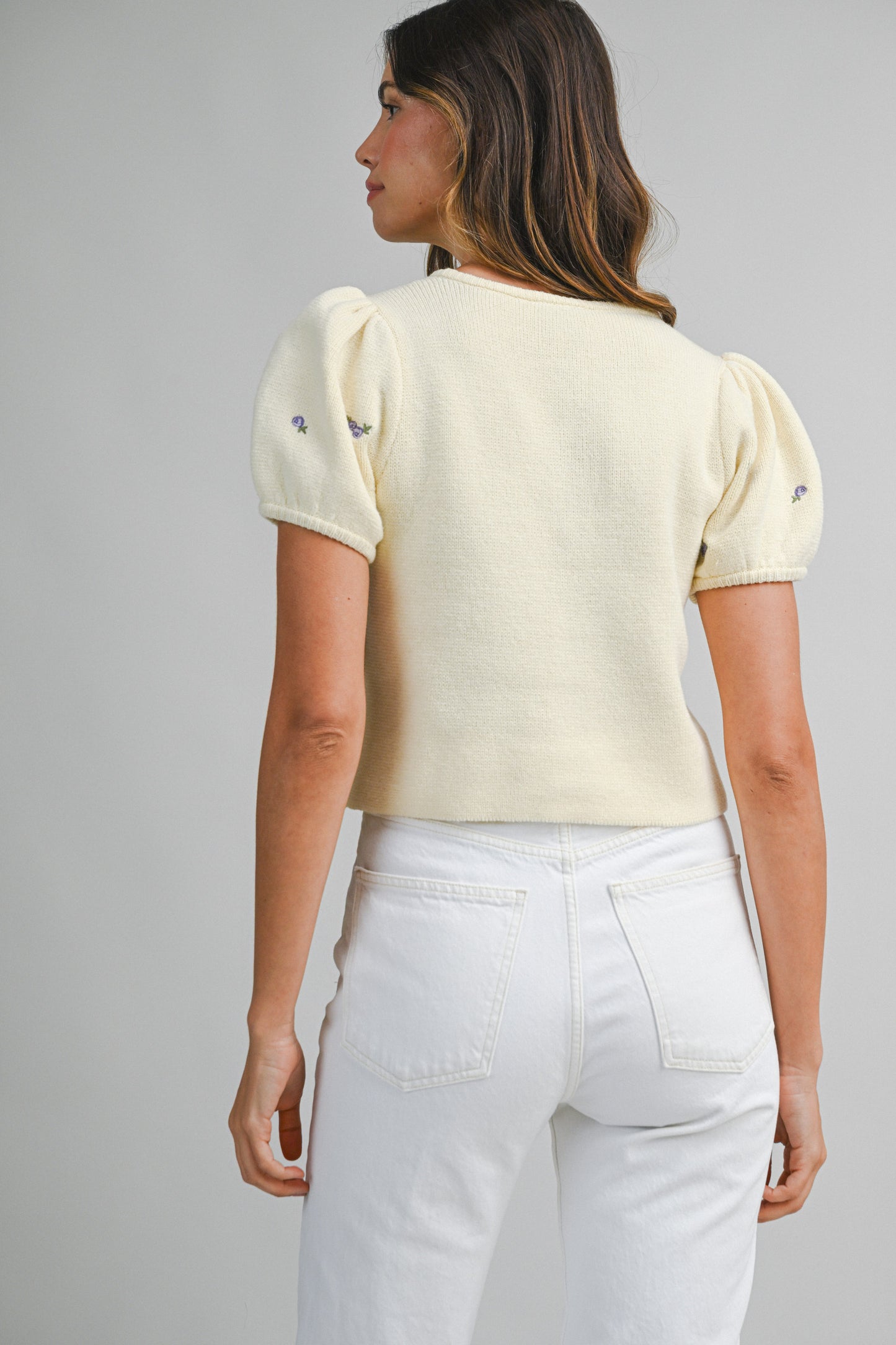 Juniors' Mable Floral Embroidered Short Puff Sleeve Button Down Knit Top