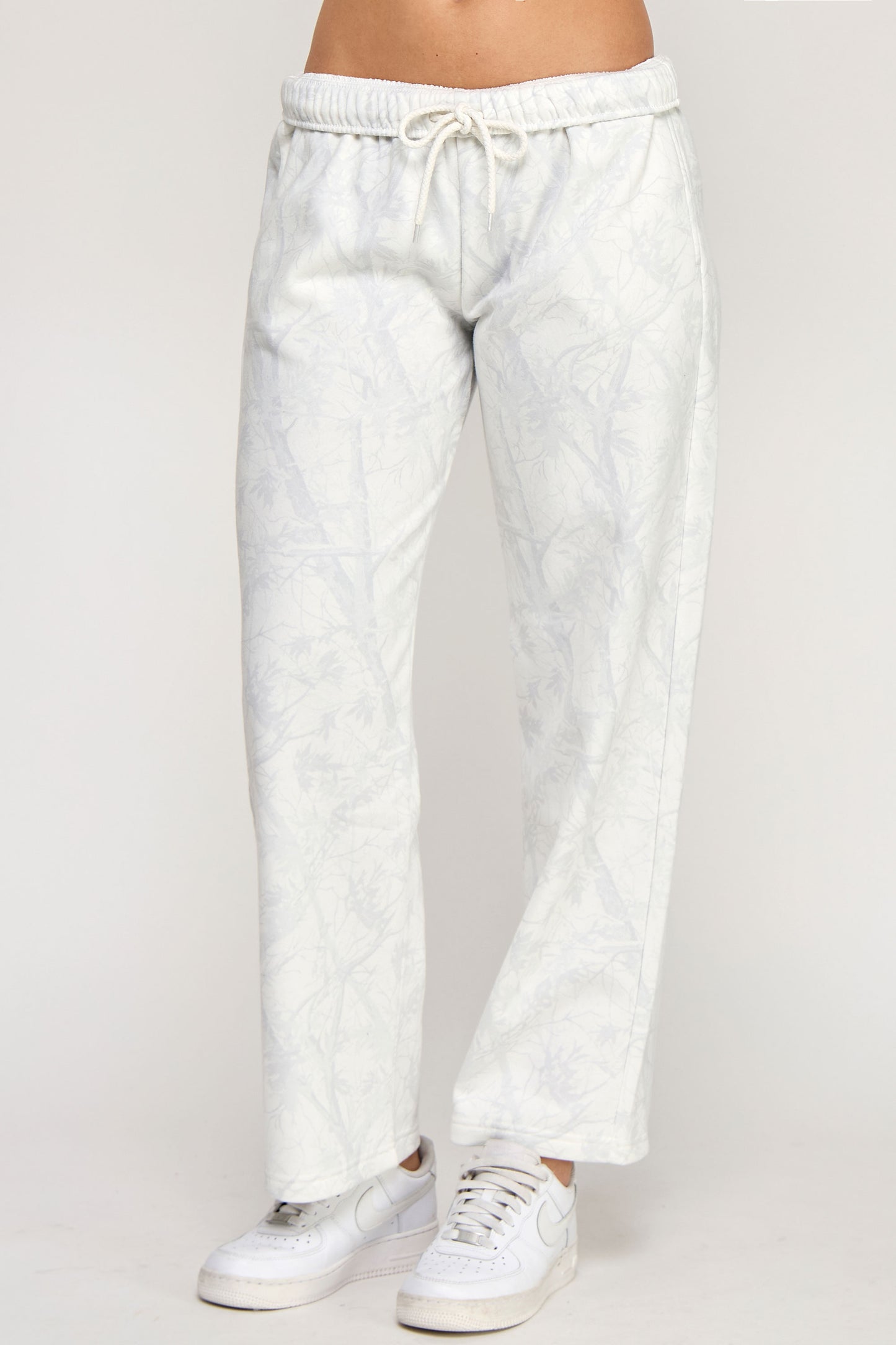 Juniors' Fleece Camo Straight Leg Sweatpants