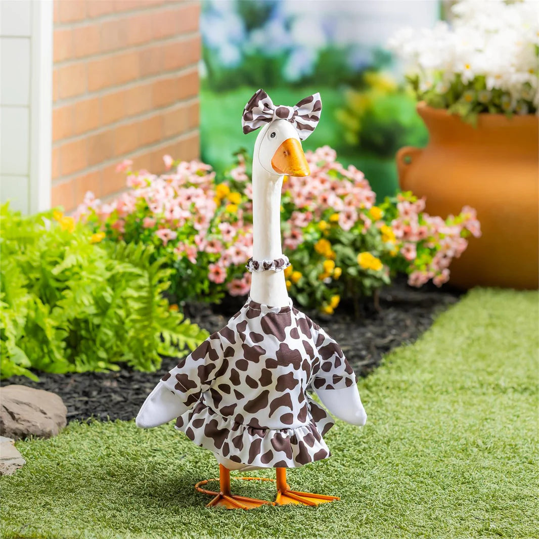 Giddy the Goose Outfits